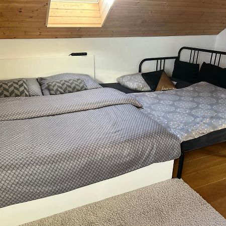 "Stone'S Throw" Krumlov 5 Min By Car, Lipno 15 Min By Car, 2 Bdrooms,Playroom Kájov 外观 照片