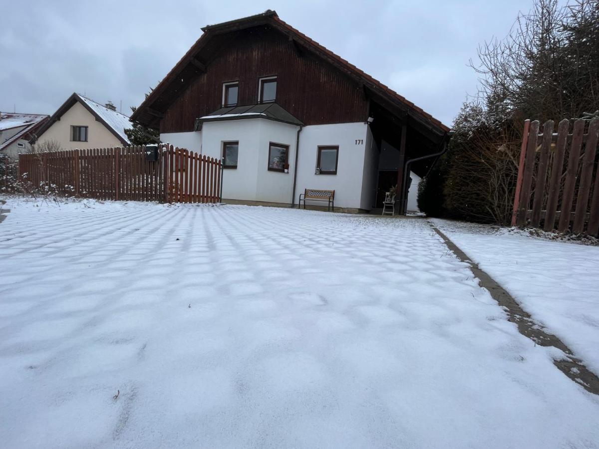 "Stone'S Throw" Krumlov 5 Min By Car, Lipno 15 Min By Car, 2 Bdrooms,Playroom Kájov 外观 照片