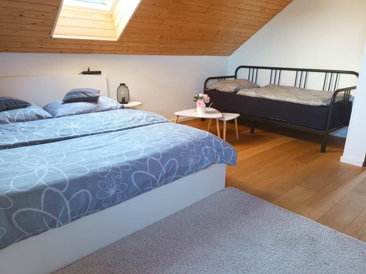 "Stone'S Throw" Krumlov 5 Min By Car, Lipno 15 Min By Car, 2 Bdrooms,Playroom Kájov 外观 照片